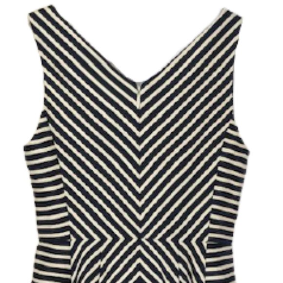 Maeve by Anthropologie Mitered Chevron Dress Lined - Navy/Ivory - 12 - Picture 8 of 12